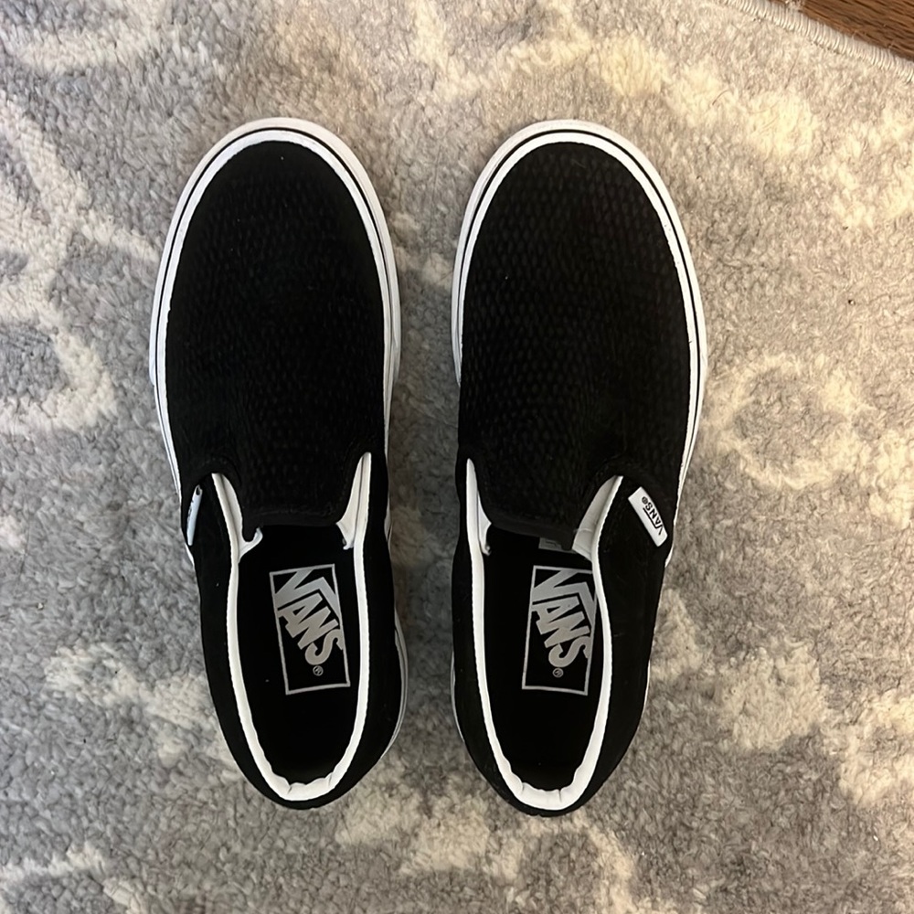 VANS BLACK SLIP ON SNEAKER